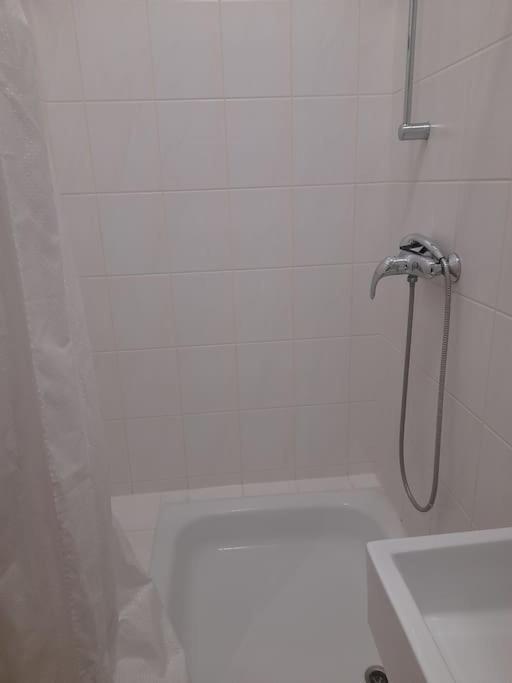 Zwei-Zimmer Wohnung In Wiesbadens Westend Ngoại thất bức ảnh