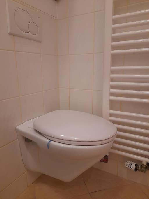 Zwei-Zimmer Wohnung In Wiesbadens Westend Ngoại thất bức ảnh
